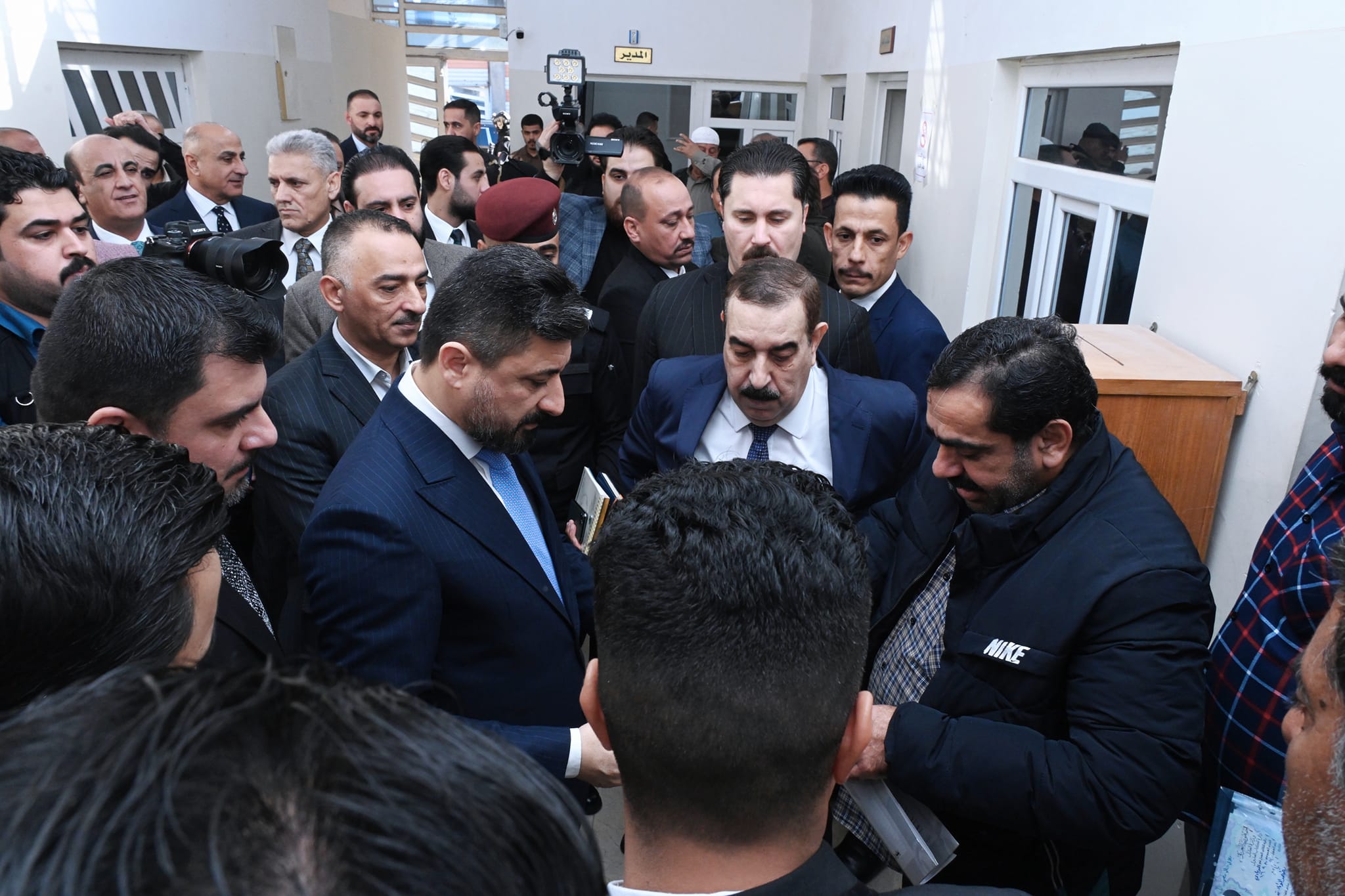 خلال زيارته لدائرة الكاتب العدل في الرمادي وزير العدل د.خالد شواني يوجه باتخاذ الاجراءات اللازمة لتسهيل إنجاز معاملات المواطنين